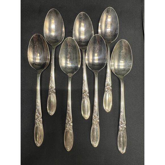 Vintage Silverplate Flatware Set – White Orchid – Discontinued - 46 pcs - Picture 15 of 16